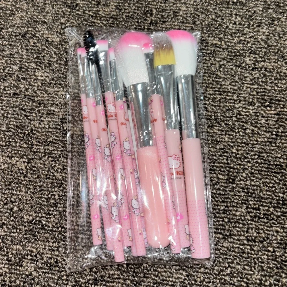 Hello Kitty Makeup Brush 12 Piece Set